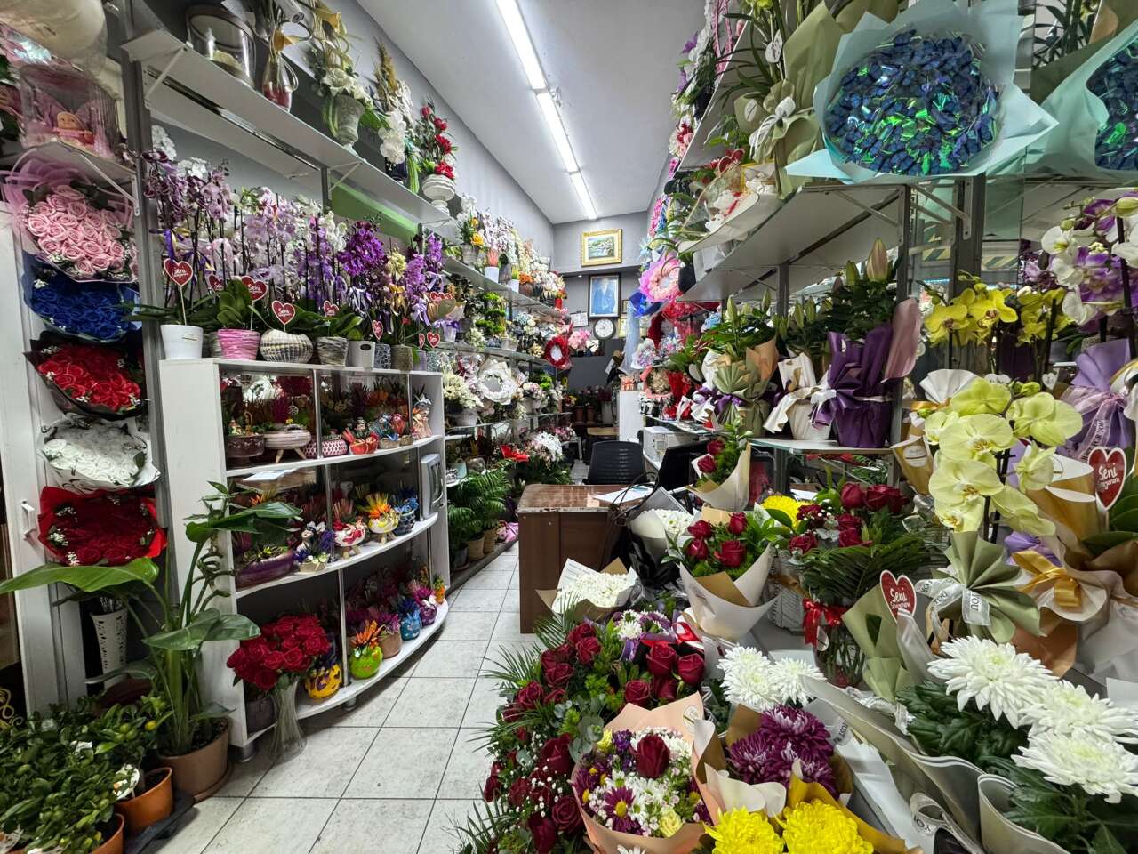 14 Şubat Yoğunluğu Başladı: Menteşe’de Çiçekçilerde Son Durum 8